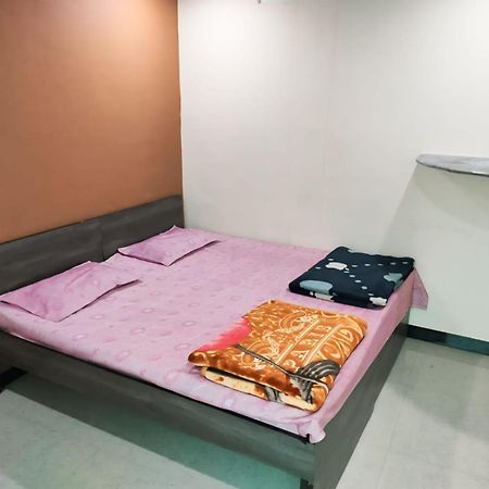 Kailash Kuti Guest House Ujjain Ngoại thất bức ảnh