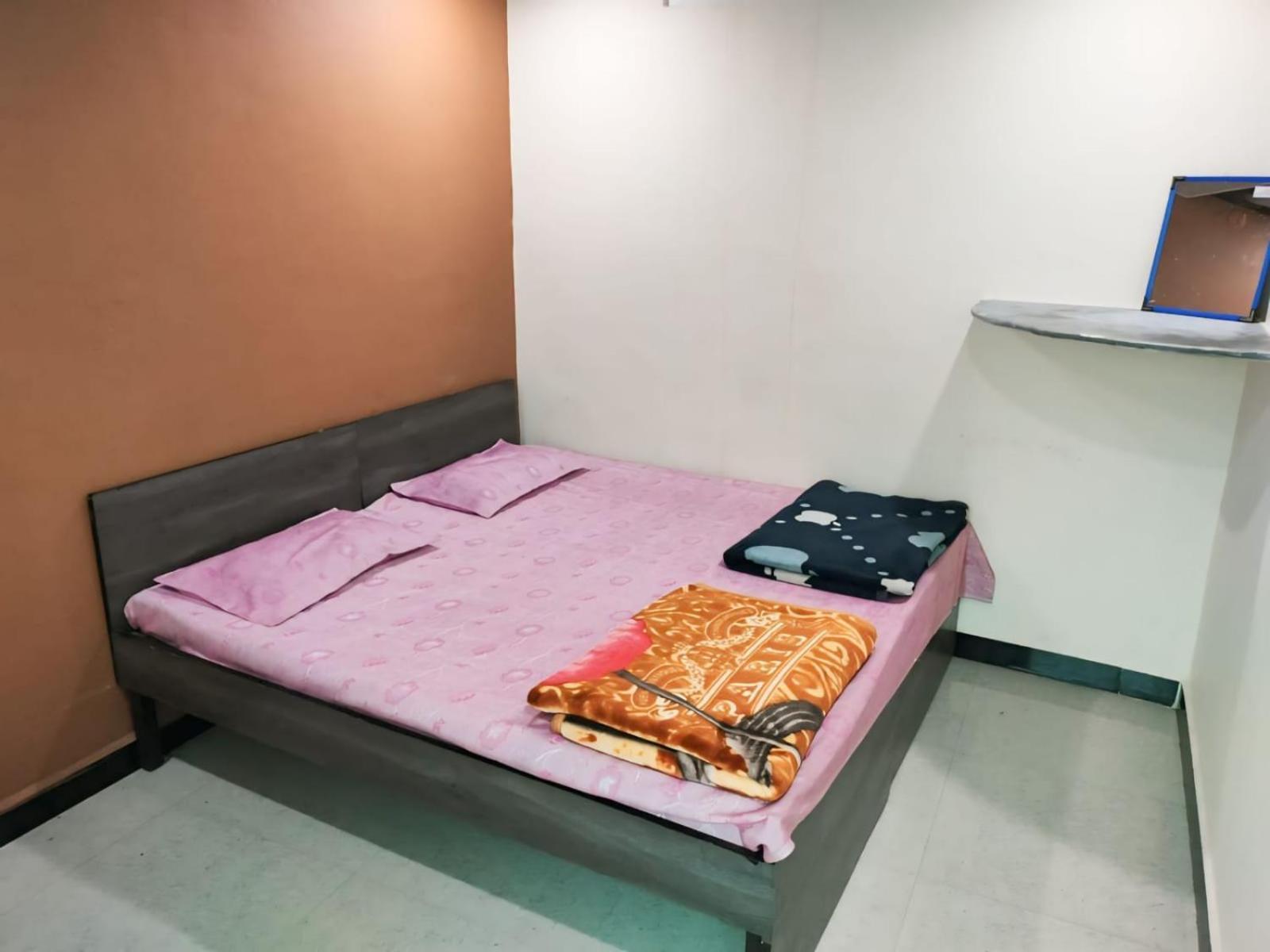Kailash Kuti Guest House Ujjain Ngoại thất bức ảnh