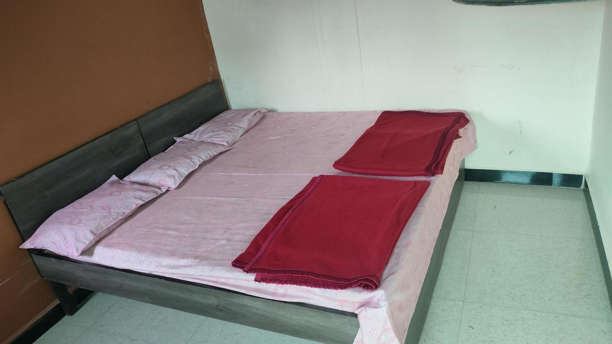 Kailash Kuti Guest House Ujjain Ngoại thất bức ảnh